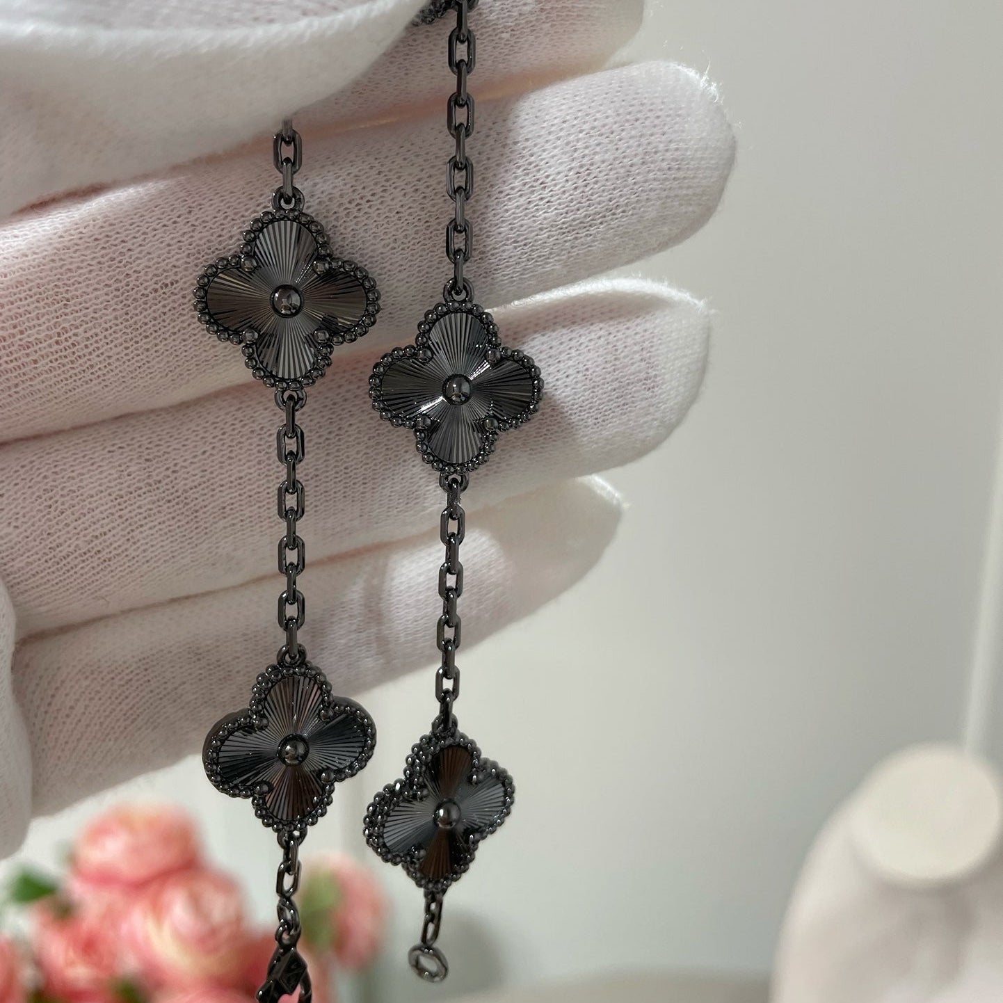 [Loco]New CLOVER 5 MOTIF BLACK BRACELET