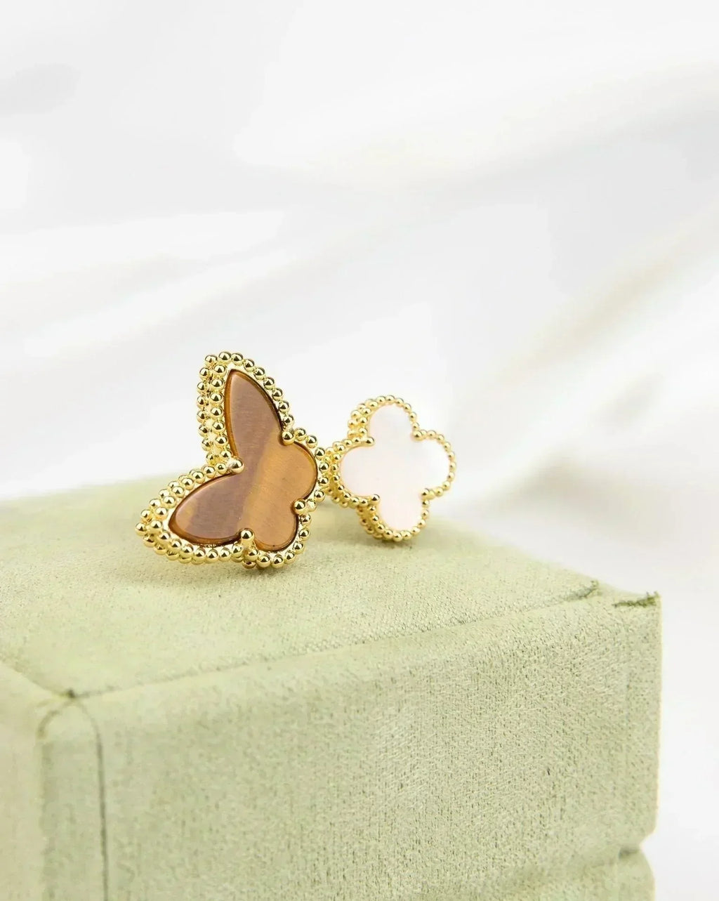 ¡®Loco¡¯LUCKY BETWEEN THE FINGER RING