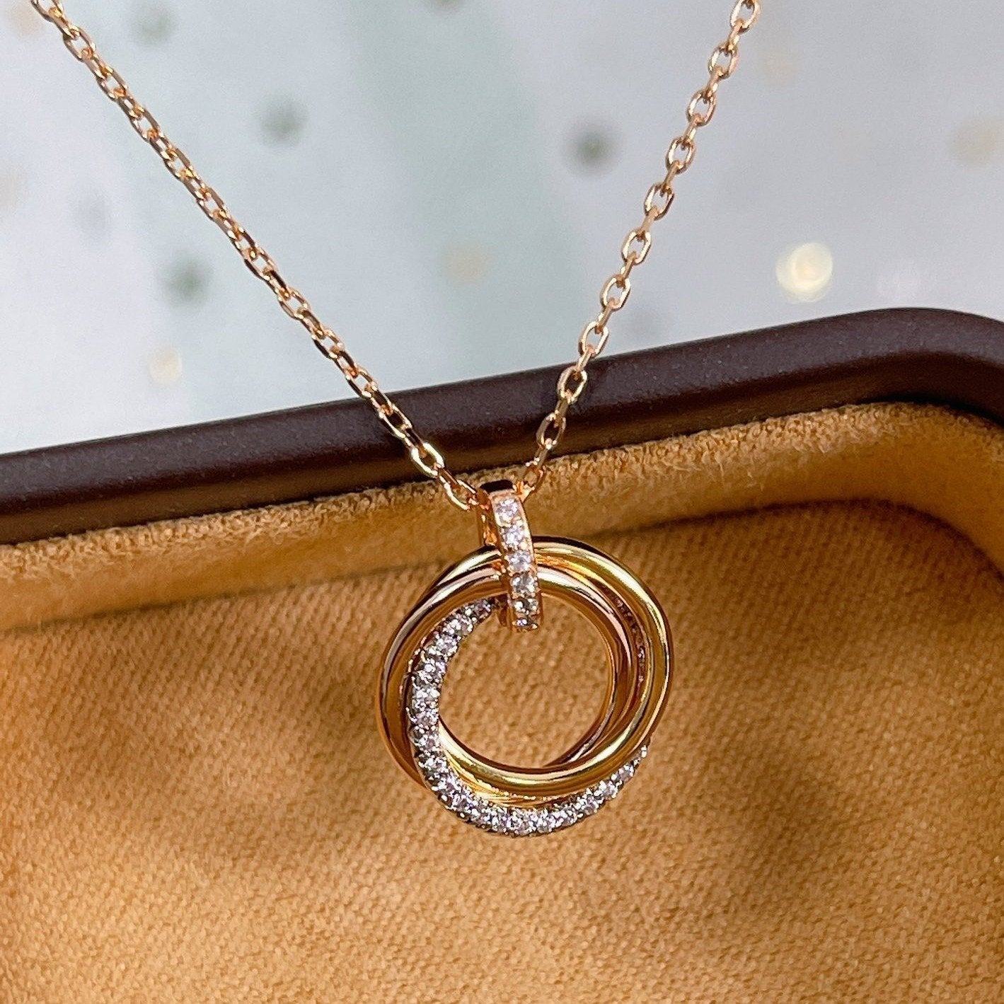 ¡®Loco¡¯TRINITY NECKLACE SILVER GOLD PINK GOLD DIAMONDS