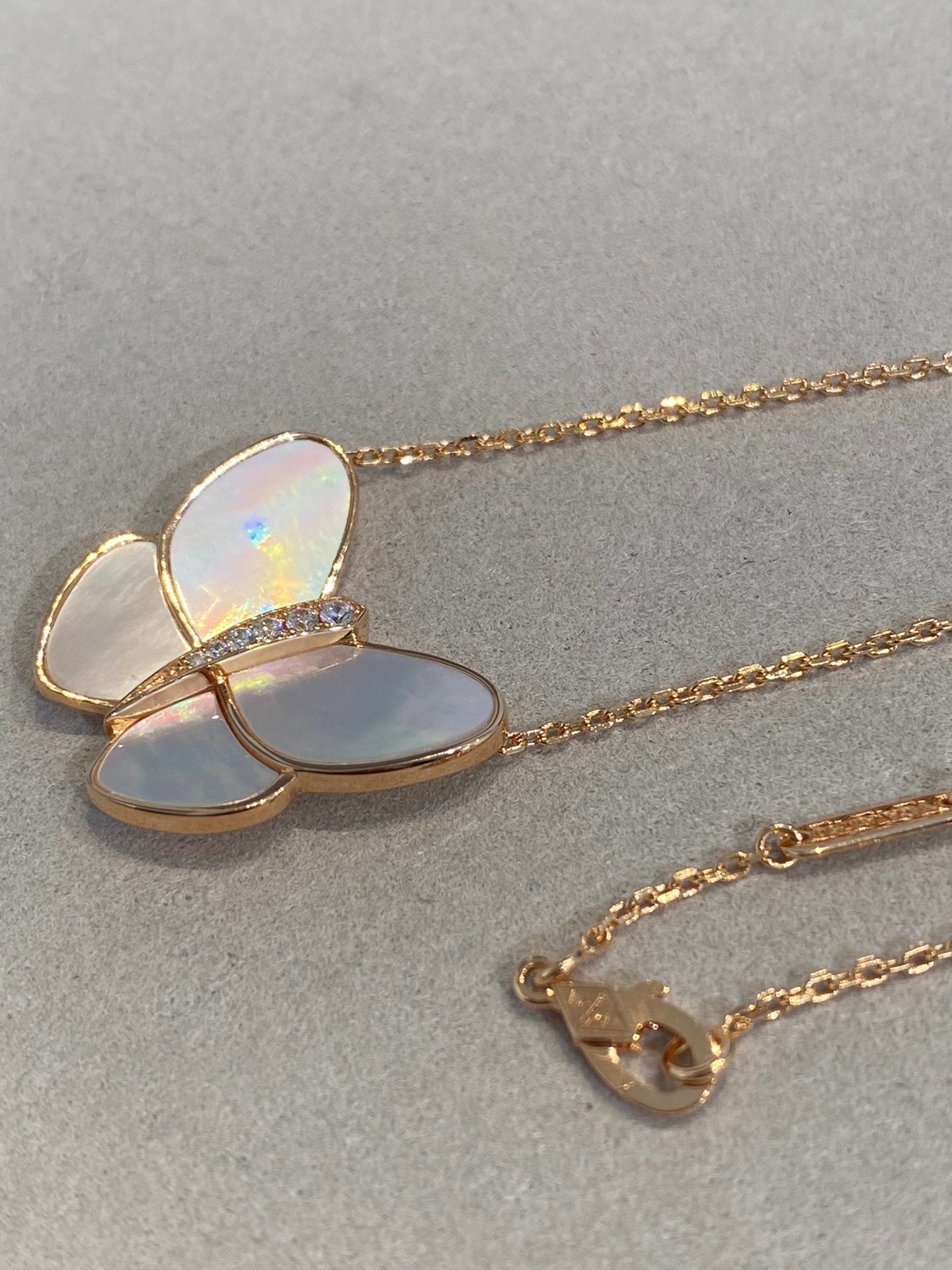 ¡®Loco¡¯BUTTERFLY GOLD MOP DIAMOND NECKLACE