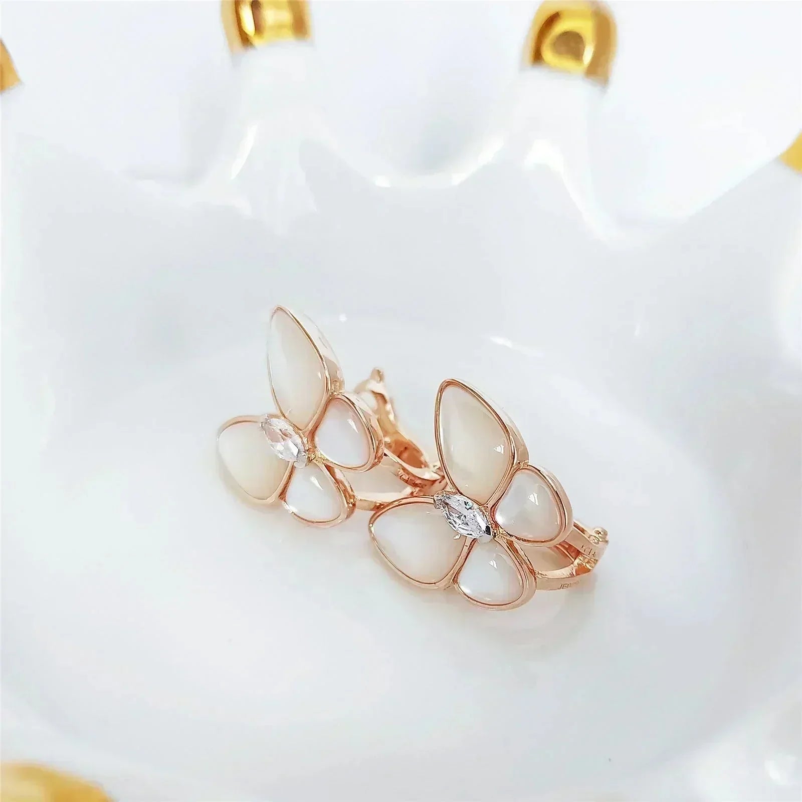 ¡®Loco¡¯BUTTERFLY MOP DIAMOND EARRINGS