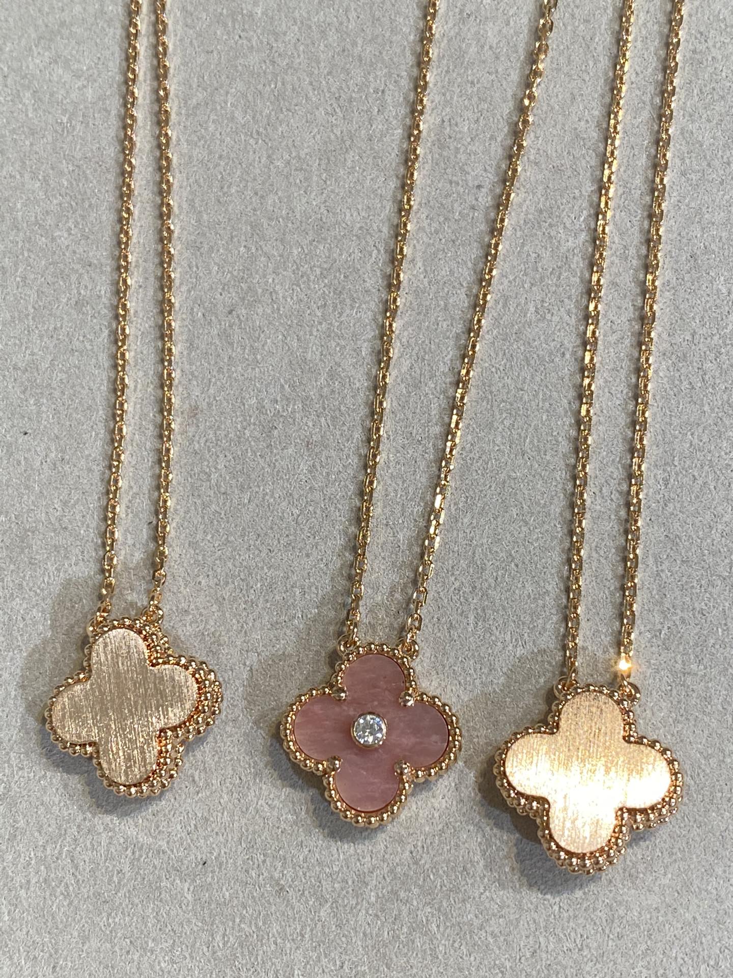 ¡®Loco¡¯CLOVER 15MM DIAMOND RHODONITE NECKLACE