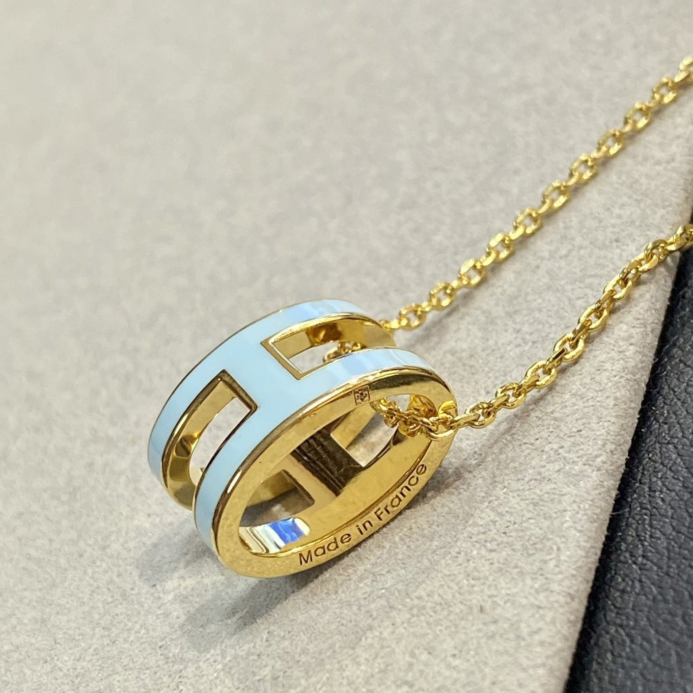 ¡®Loco¡¯POP H LIGHT BLUE NECKLACE