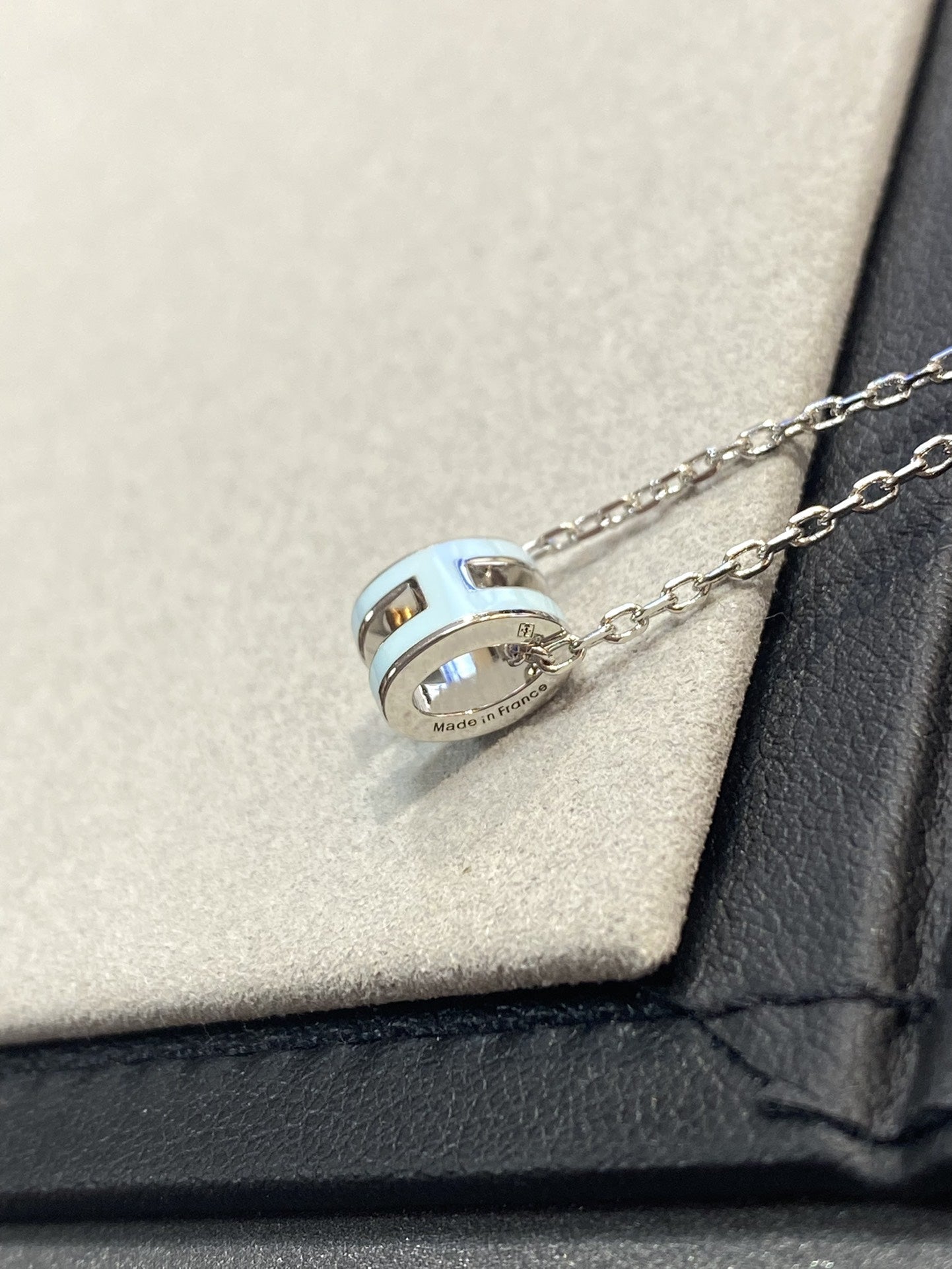 ¡®Loco¡¯POP H LIGHT BLUE NECKLACE