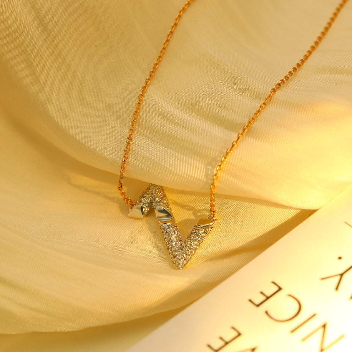 ¡®Loco¡¯VOLT SILVER DIAMOND PEDANT NECKLACE