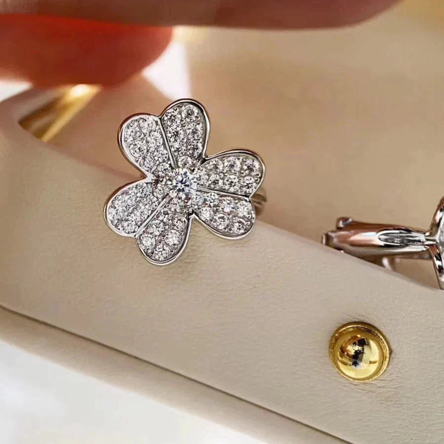 ¡®Loco¡¯CLOVER COMOS DIAMOND EARRINGS SILVER