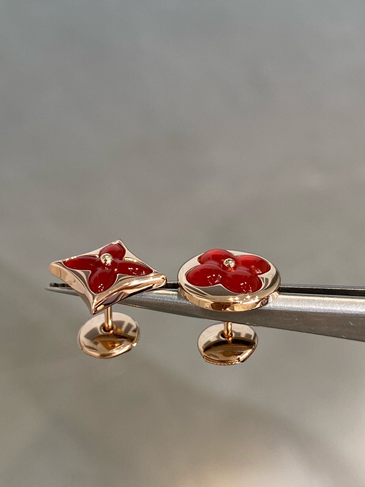 ¡®Loco¡¯STAR AND SUN PINK GOLD CARNELIAN STUD EARRINGS