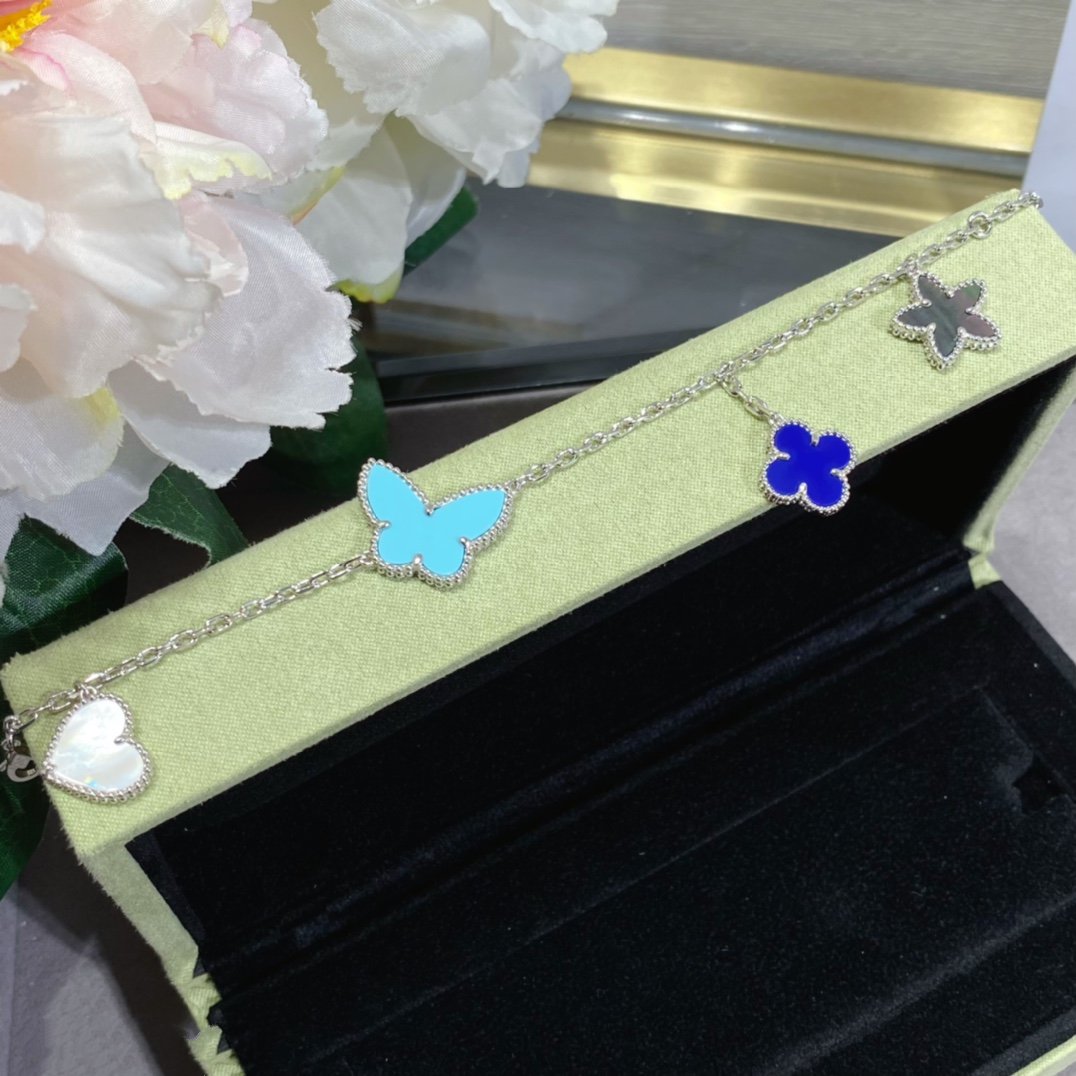 ¡®Loco¡¯LUCKY SPRING SILVER BRACELET 4 MOTIF