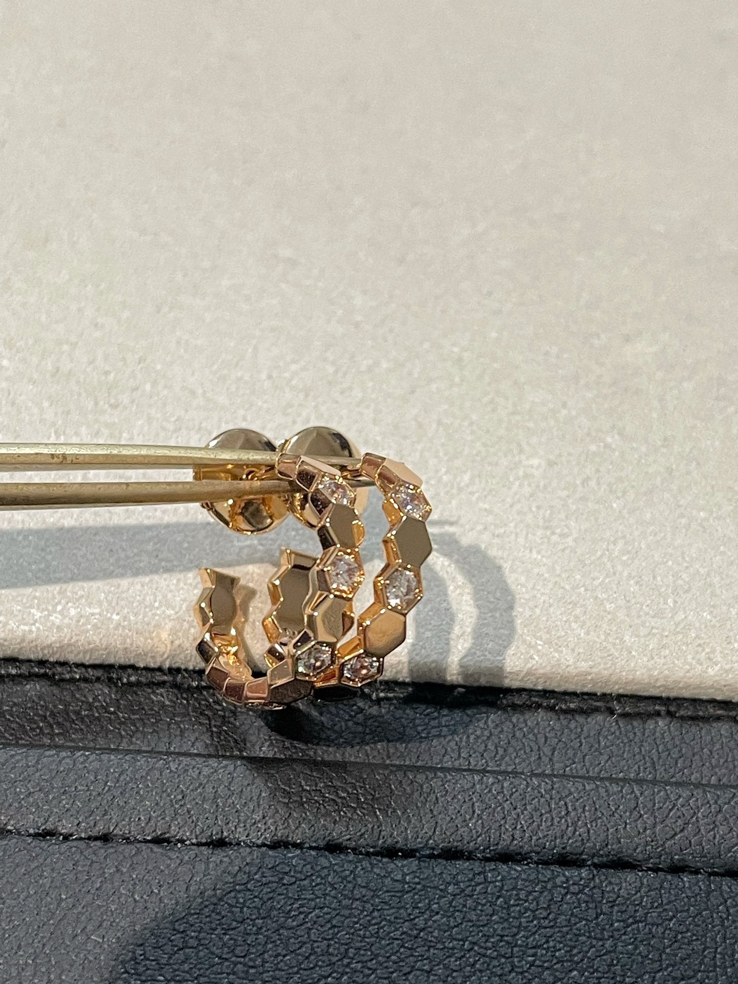 ¡®Loco¡¯BEE LOVE Earrings GOLD DIAMOND
