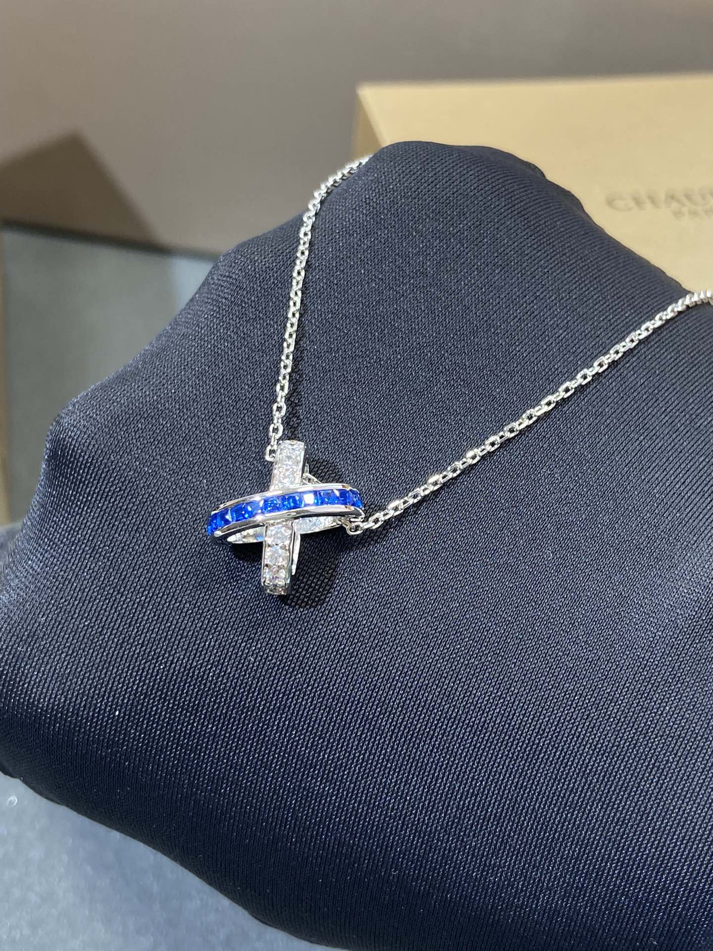 ¡®Loco¡¯LIENS DIAMOND SILVER NECKLACE