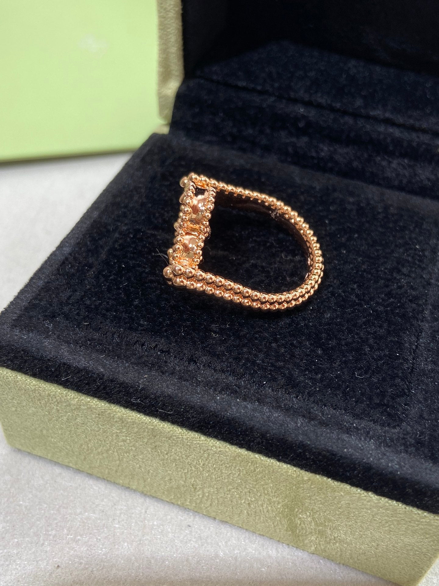 ¡®Loco¡¯CLOVER RIVERSIBLE ROSE GOLD RING