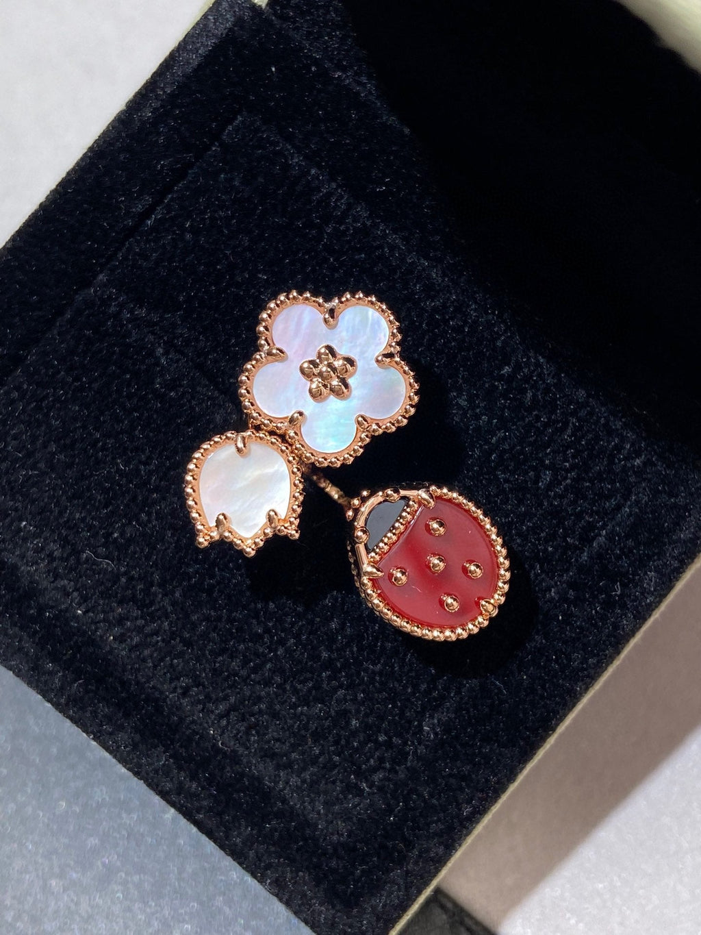 ¡®Loco¡¯LUCKY 3 MOTIF ROSE GOLD RING