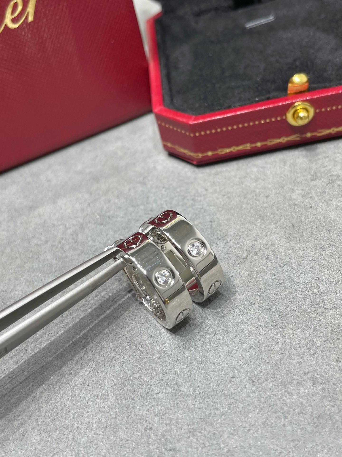 ¡®Loco¡¯LOVE 5.5MM 1 DIAMOND EARRINGS