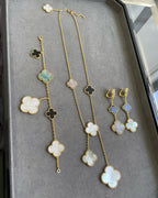 ¡®Loco¡¯CLOVER 3 MOTIF MOP ONYX DARK MOP PINK GOLD EARRINGS