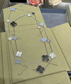 ¡®Loco¡¯CLOVER 16 MOTIF CHALCEDONY MOP SILVER NECKLACE