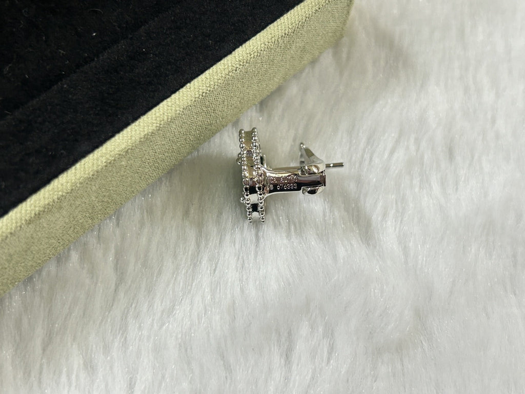 ¡®Loco¡¯CLOVER PIETERSITE MEDIUM STUD EARRINGS