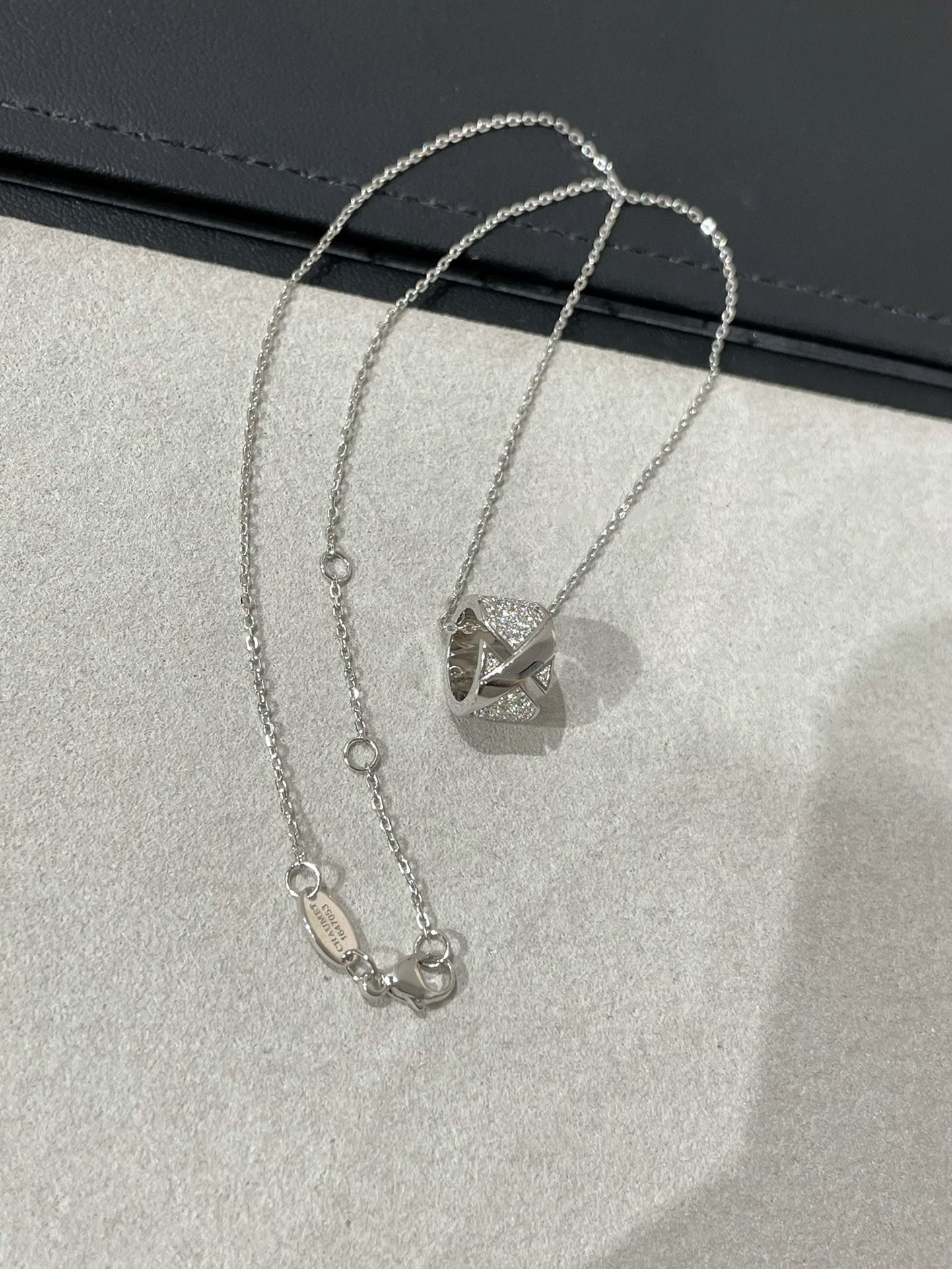 ¡®Loco¡¯LIENS EVIDENCE DIAMOND PAVED NECKLACE