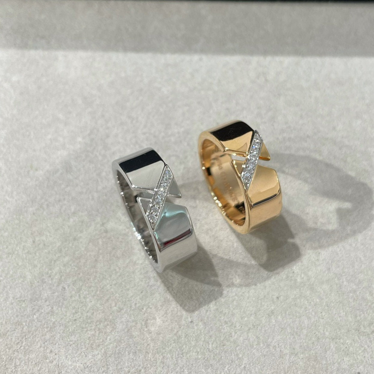 ¡®Loco¡¯LIENS EVIDENCE DIAOMOND RING