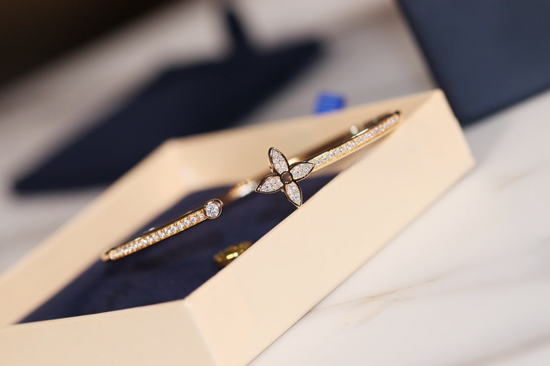 ¡®Loco¡¯IDYLLE GOLD OPEN BRACELET DIAMOND PAVED