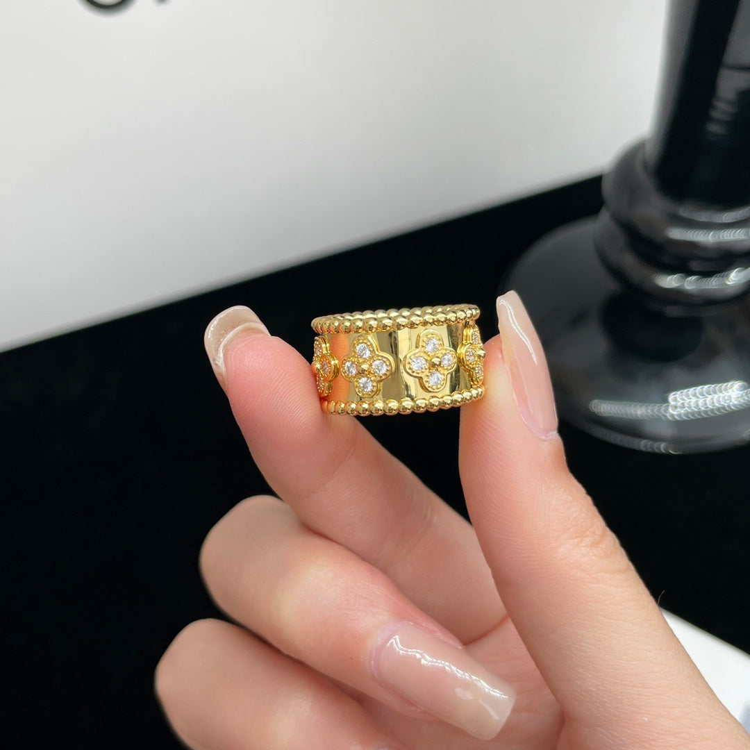 ¡®Loco¡¯PERLEE DIAMOND LARGE RING