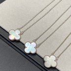 ¡®Loco¡¯CLOVER MEDIUM SILVER WHITE MOP NECKLACE