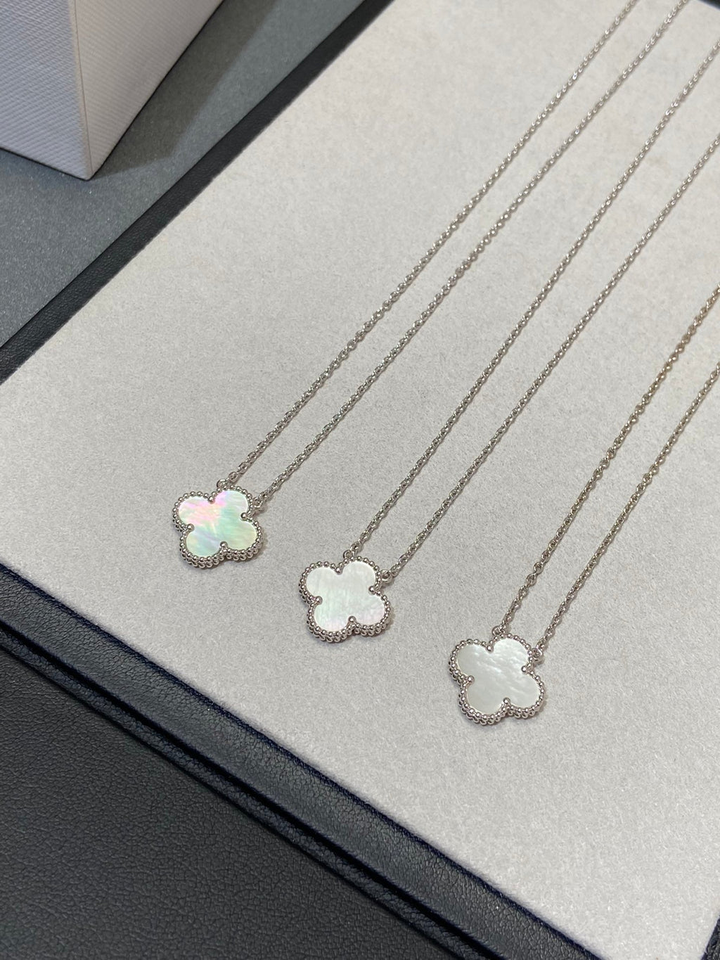 ¡®Loco¡¯CLOVER MEDIUM SILVER WHITE MOP NECKLACE