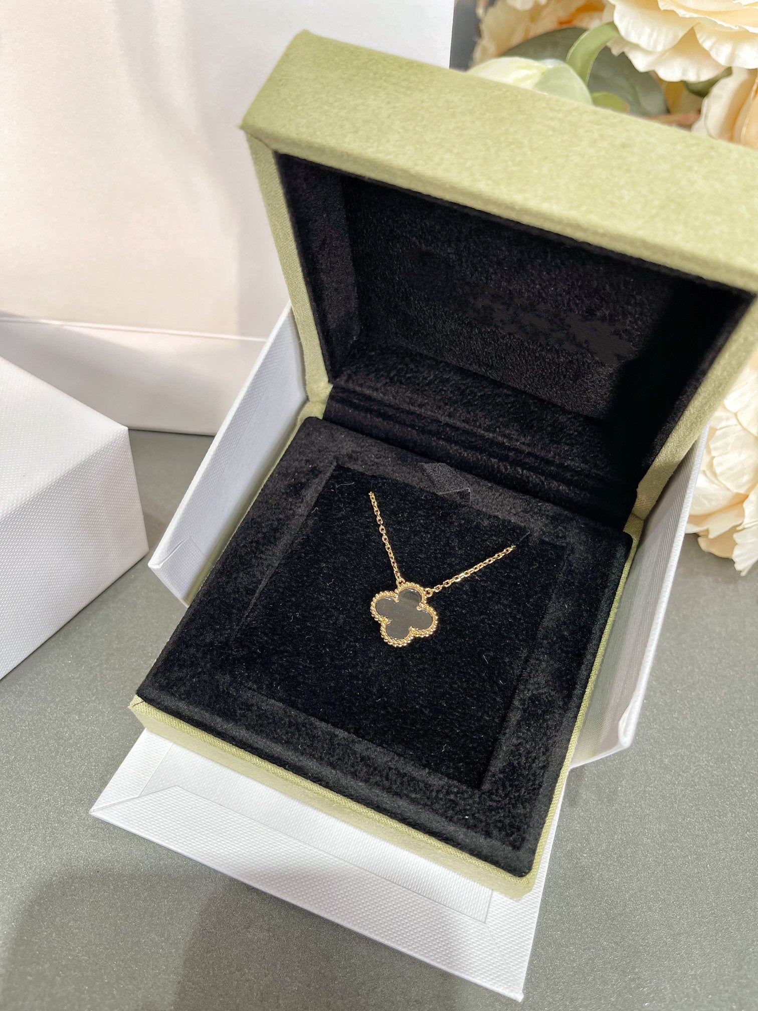 ¡®Loco¡¯CLOVER ROCK CRYSTAL ROSE GOLD NECKLACE