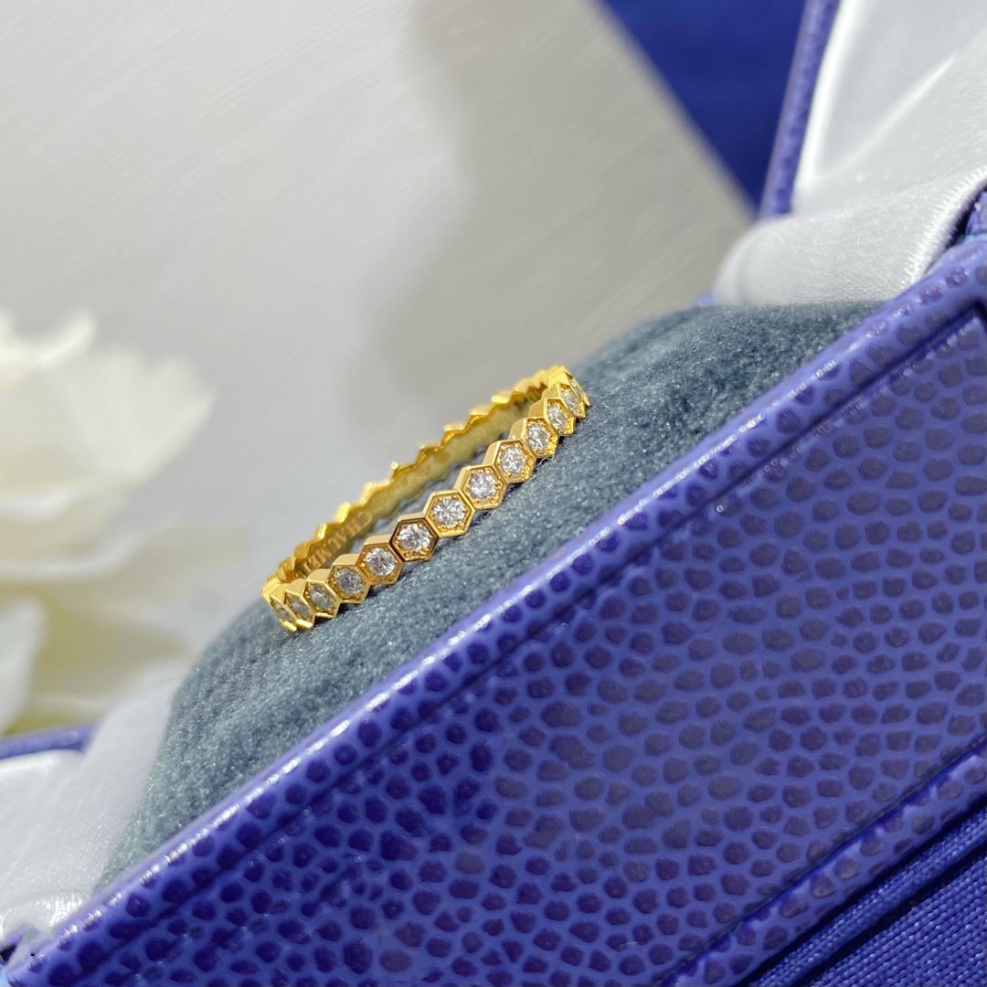 ¡®Loco¡¯BEE LOVE DIAMOND PAVED SMALL RING