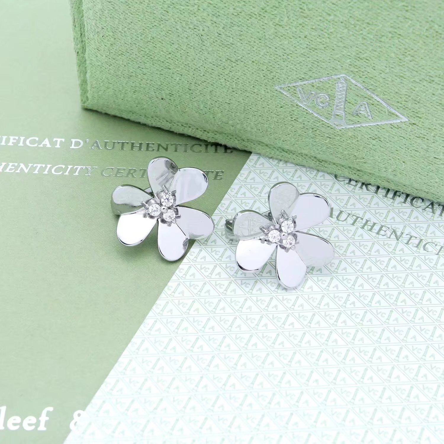 ¡®Loco¡¯FRIVOLE EARRINGS- LARGE MODEL
