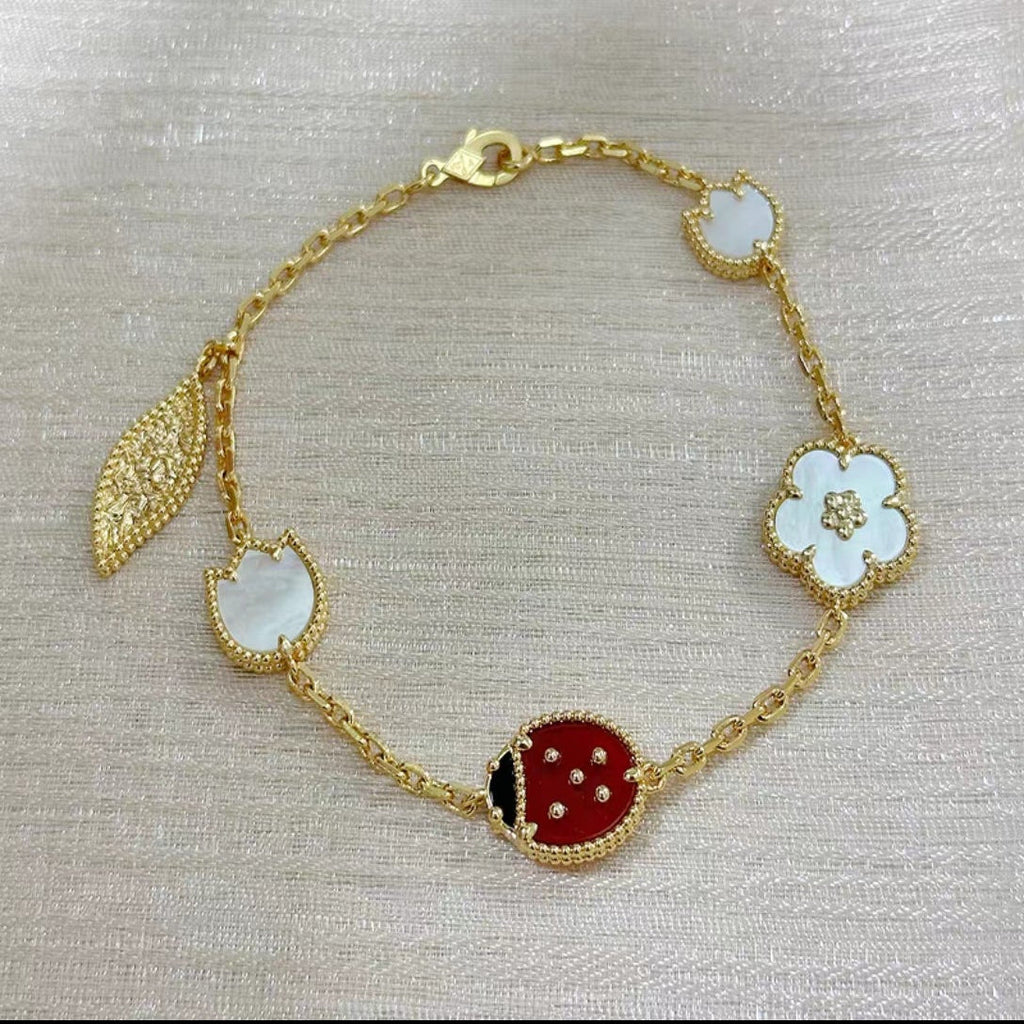 ¡®Loco¡¯LUCKY SPRING 5 MOTIF BRACELET