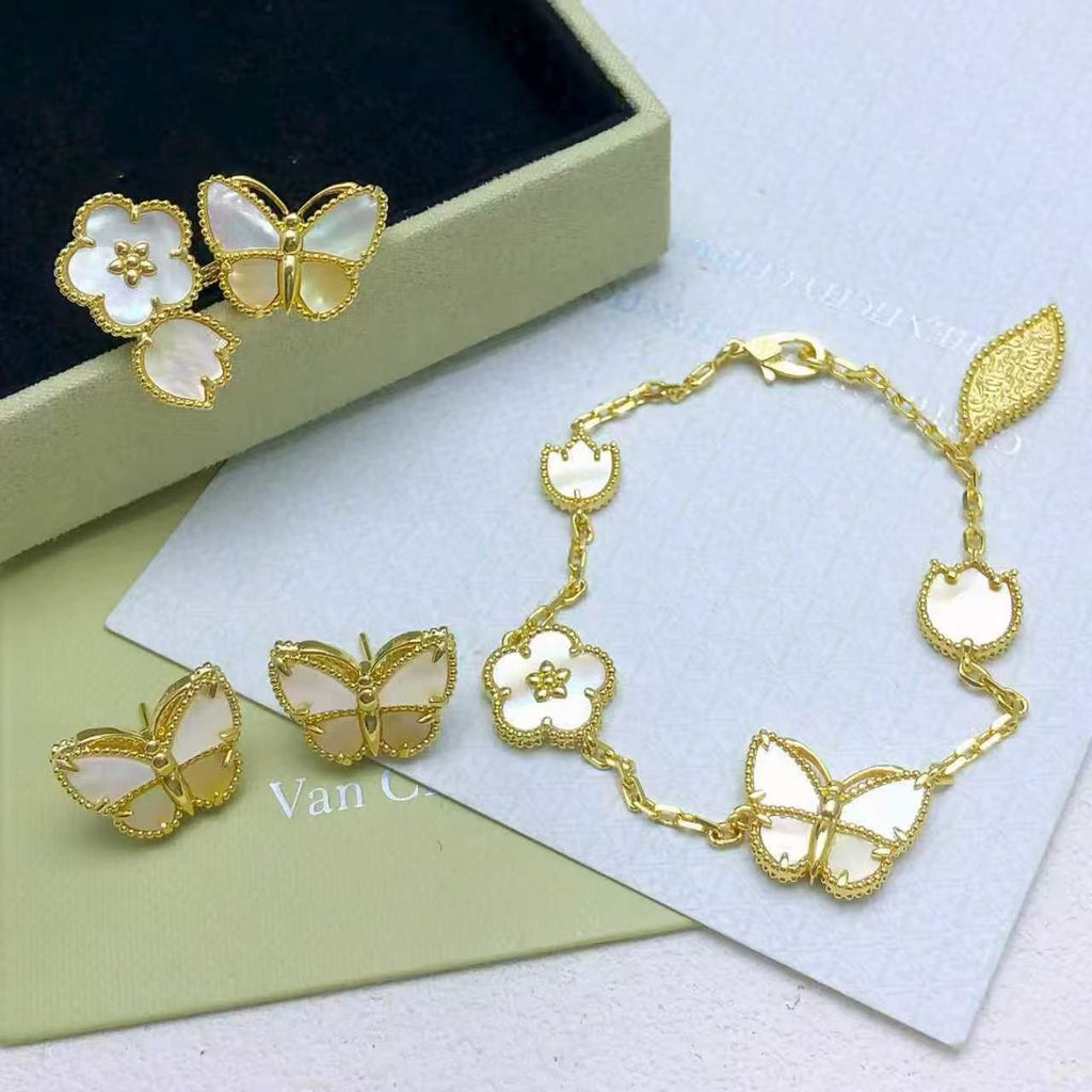 [Loco] 26 NEW CLOVER LUCKY LIGHT YELLOW AND WHITE SET