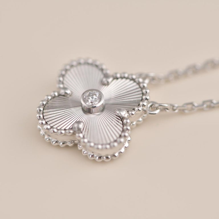 ¡®Loco¡¯CLOVER  15MM DIAMOND LASER NECKLACE SILVER