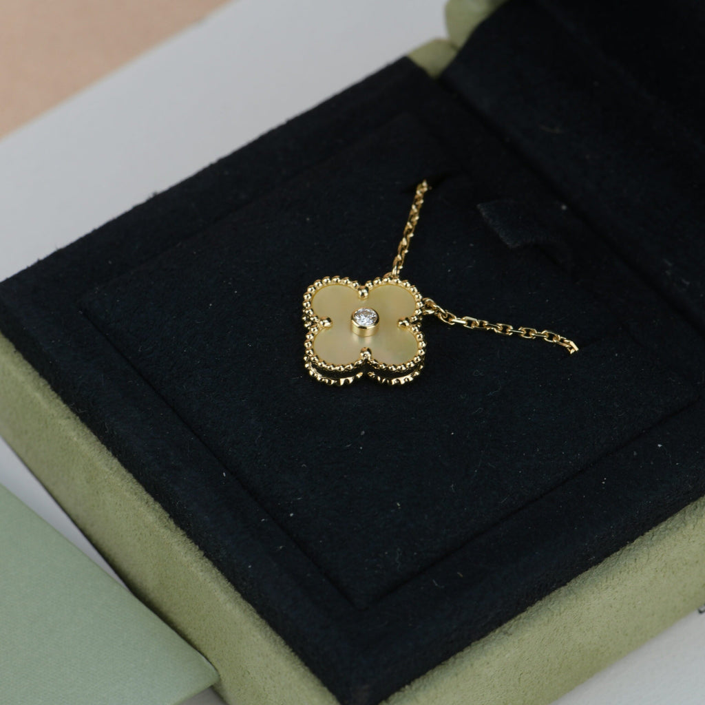 ¡®Loco¡¯CLOVER 15MM DIAMOND GOLD MOTHER OF PEARL NECKLACE