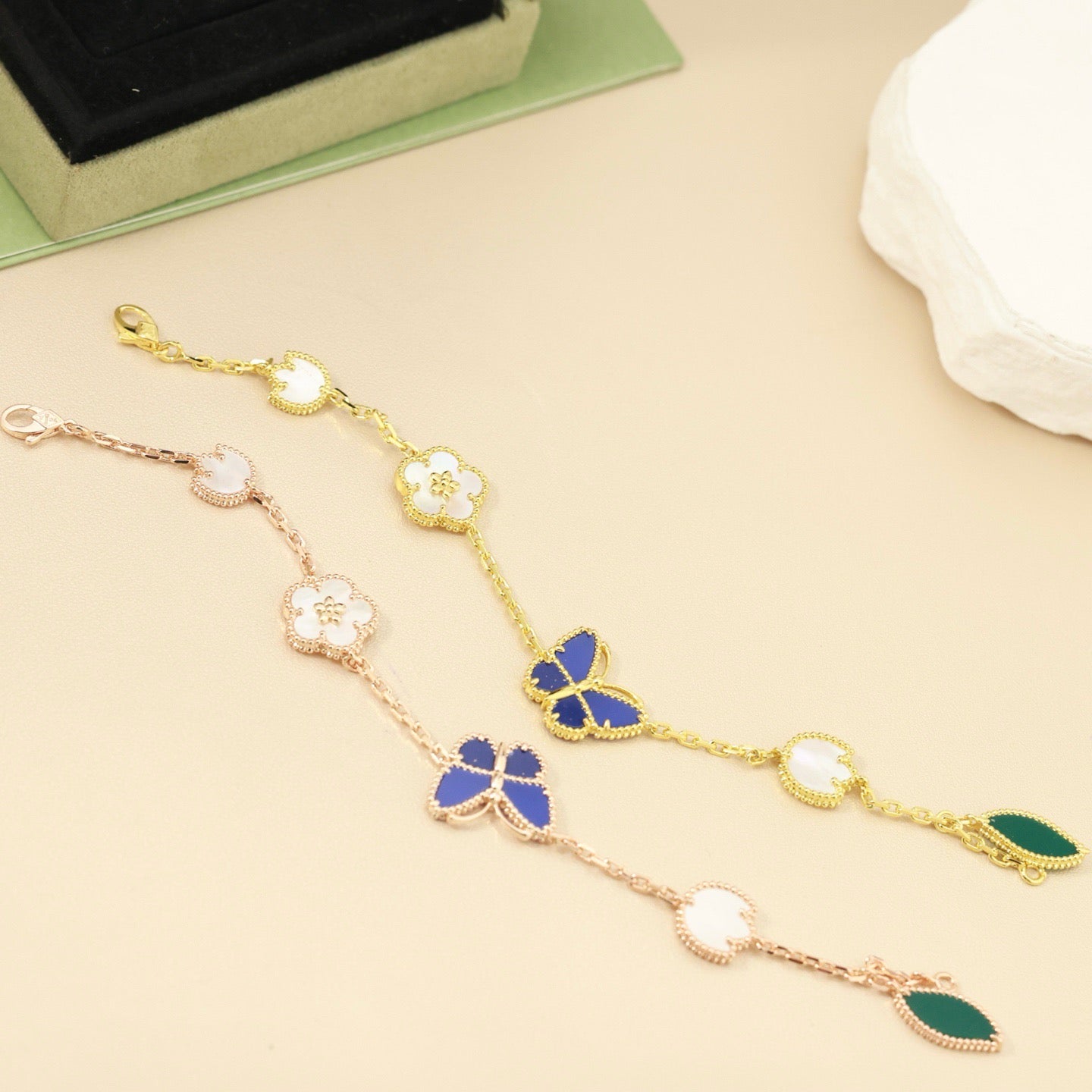 [Loco JURI]LUCKY SPRING BUTTERFLY 5 MOTIF BRACELET