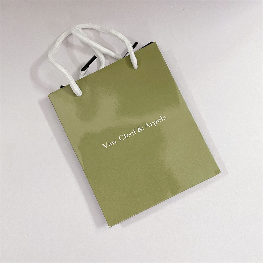 ¡®Loco¡¯VA CLOVER BRACELET NECKLACE RING BOX GIFT BAG
