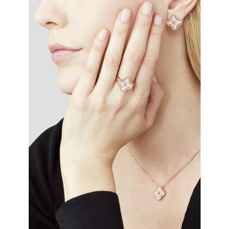 ¡®Loco¡¯CLOVER 15MM DIAMOND SINGLE FLOWER NECKLACE