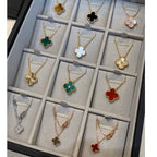 ¡®Loco¡¯CLOVER 15MM CARNELIAN SINGLE FLOWER NECKLACE