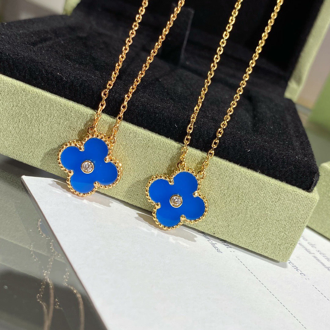 ¡®Loco¡¯CLOVER 15MM DIAMOND AND BLUE AGATE NECKLACE