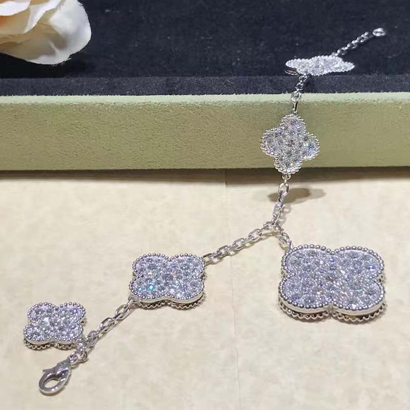 ¡®Loco¡¯CLOVER 6 MOTIFS SILVER DIAMOND BRACELET