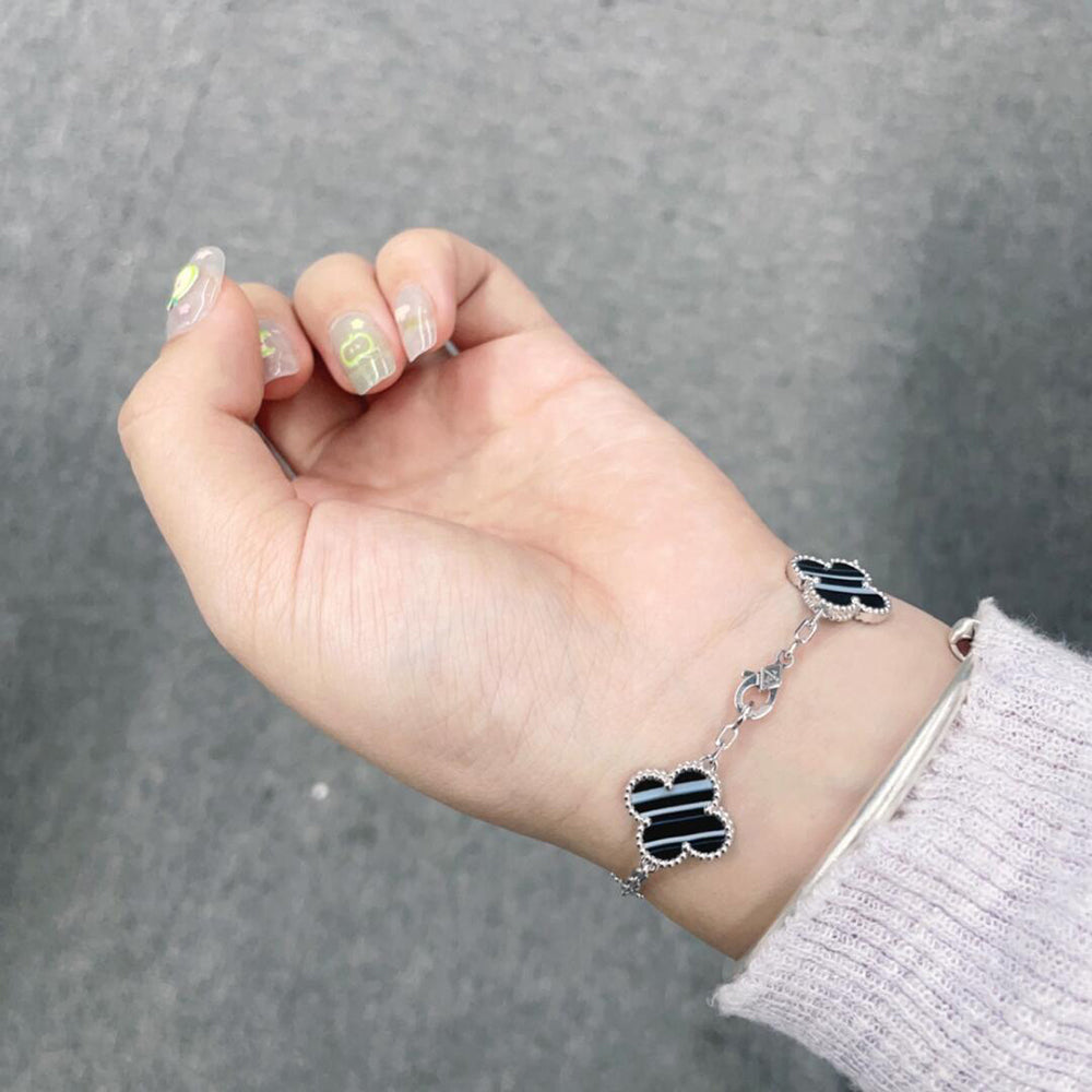 ¡®Loco¡¯CLOVER 5 MOTIF VEINED ONYX BRACELET SILVER