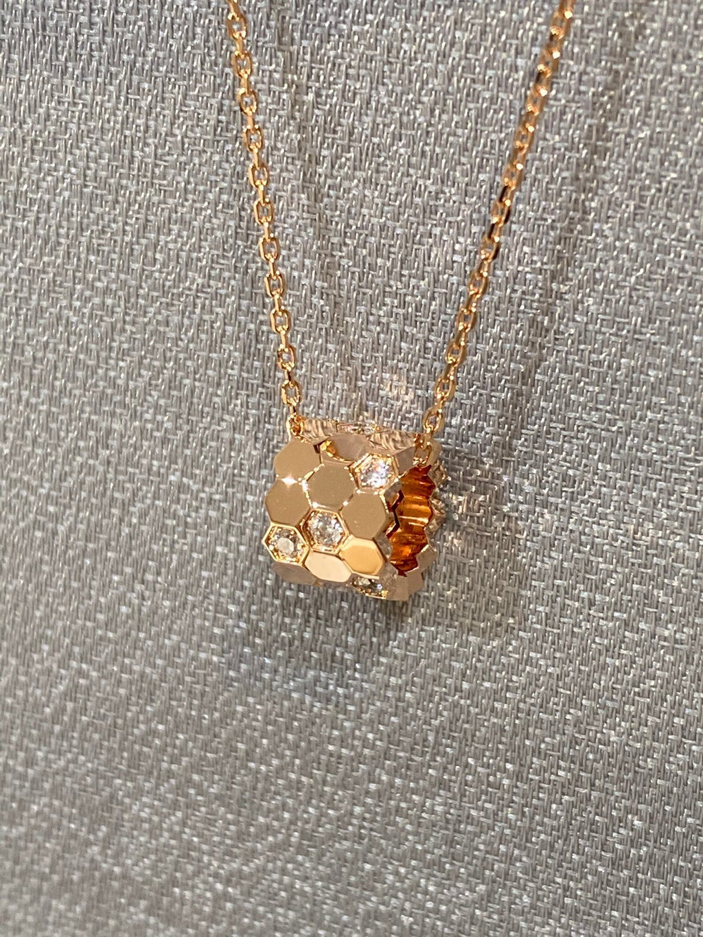 ¡®Loco¡¯BEE LOVE DIAMOND NECKLACE
