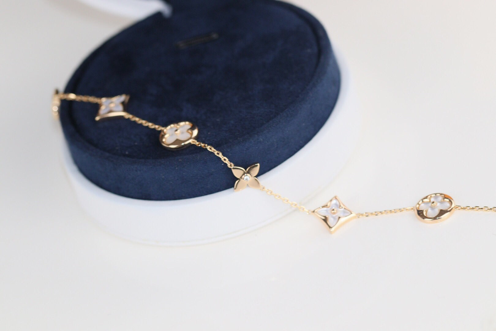 ¡®Loco¡¯LEAF CLOVER BRACELET