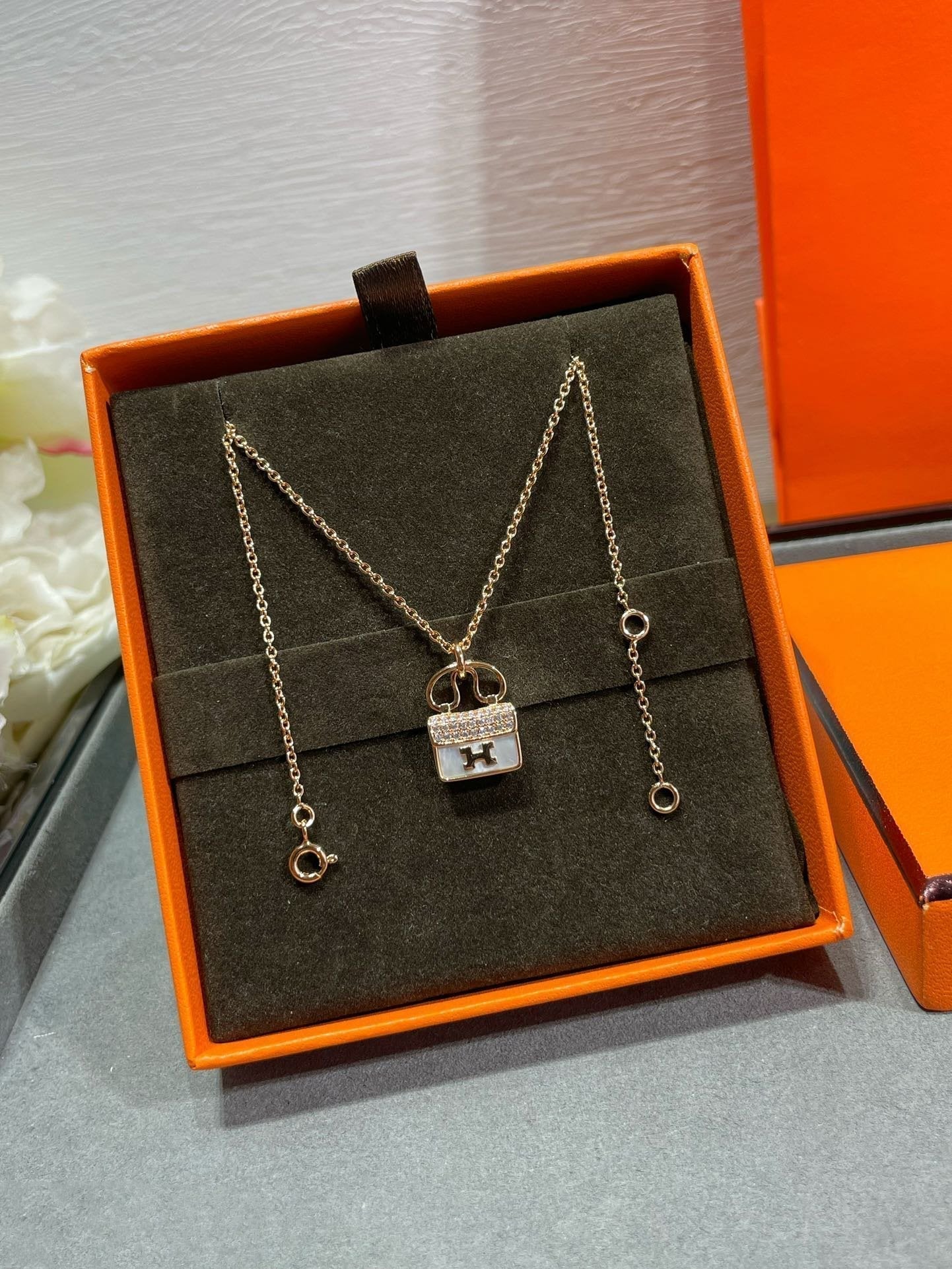 ¡®Loco¡¯H CIRCE MOISSANITE PENDANT NECKLACE GOLD
