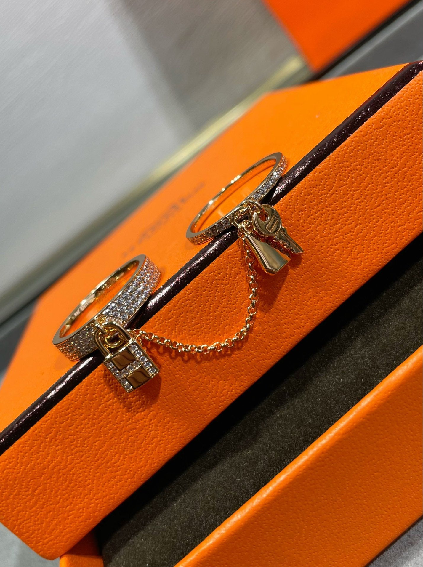 ¡®Loco¡¯HM KELLY CLOCHETTE DOUBLE RING IN  WITH DIAMONDS
