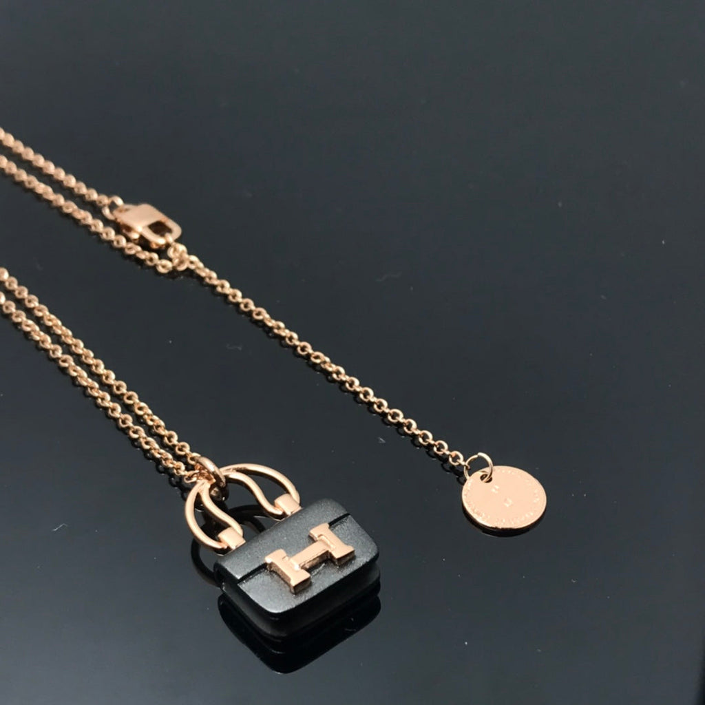 ¡®Loco¡¯WOMEN'S HM AMULETTES CONSTANCE PENDANT NECKLACE