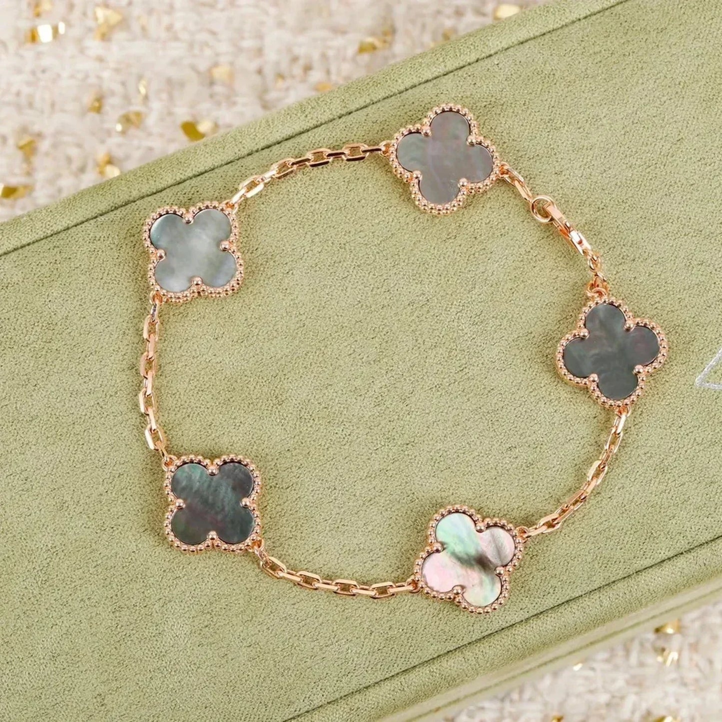 [Loco]New CLOVER 5 MOTIF GRAY MOP BRACELET COLLECTION