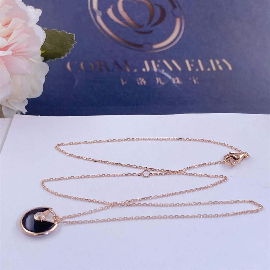 ¡®Loco¡¯AMULETTE ROSE GOLD ONYX NECKLACE
