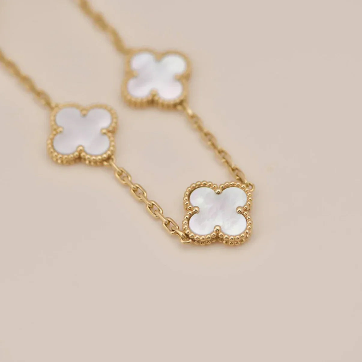 [Loco]New CLOVER WHITE PEARL MOP 5 MOTIF BRACELET COLLECTION