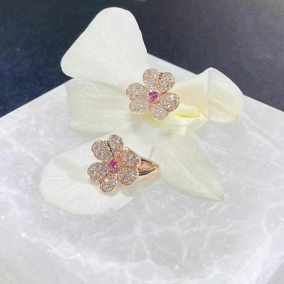 ¡®Loco¡¯FRIVOLE PINK GOLD FLOWER DIAMOND EARRINGS