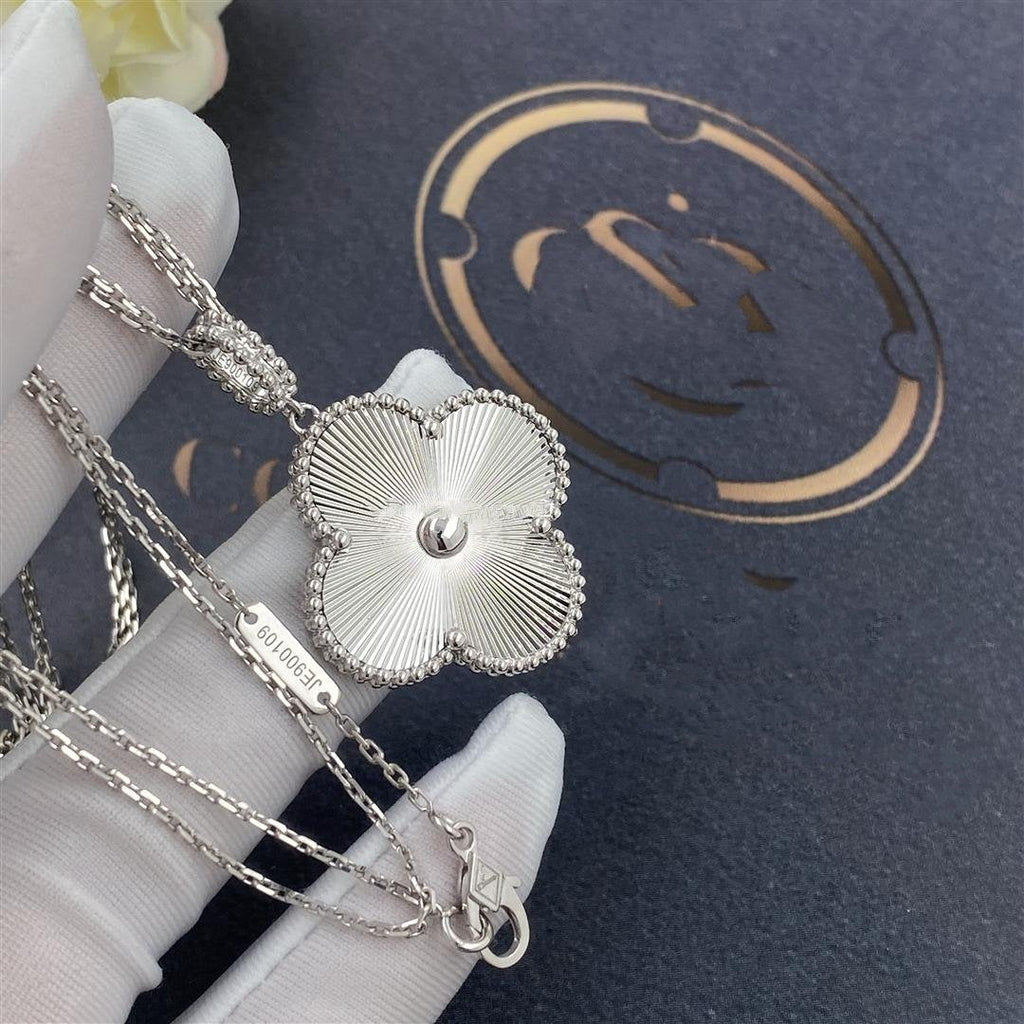 ¡®Loco¡¯CLOVER 25MM SILVER BIG CLOVER NECKLACE